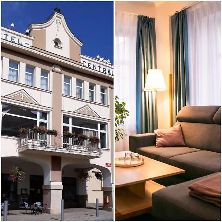 Penzion Hotelu Central Двур-Кралове-над-Лабем Екстер'єр фото